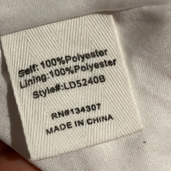 Line & Dot
Lisette Floral Long-Sleeve Maxi Dress - Picture 8 of 17